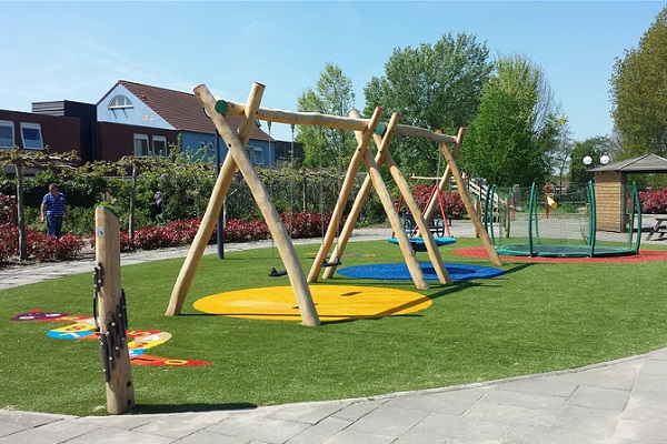 Veilige beweegtuin voor bewoners Siza